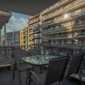 Antigonidon Square 2 Apartament