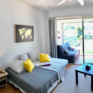 https://2-min-de-la-plage-parking-terrasse-wifi.fr-provencehotel.com